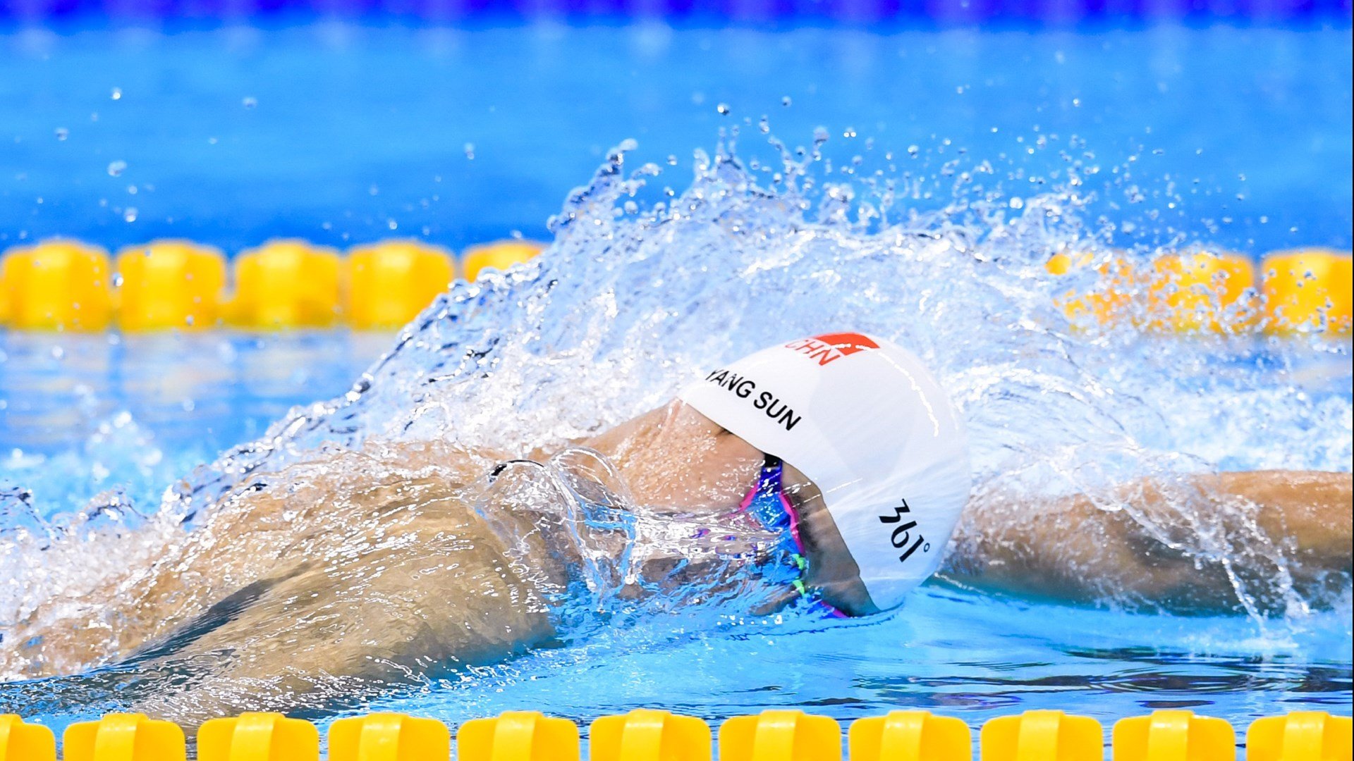 青少年体育参与频率与自我认同感关系研究，青少年参加体育运动的动机